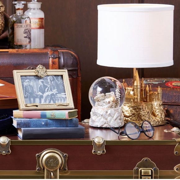 Pottery Barn Accents Pottery Barn Harry Potter Hedwigs Hogwarts Express Snow Globe New In